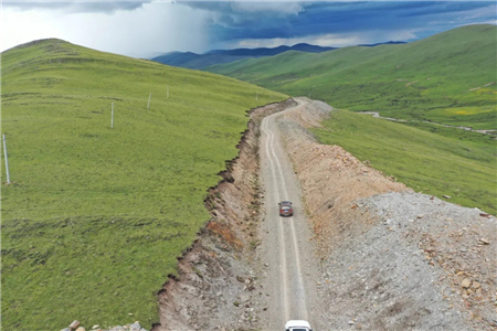 爱心助学阿坝,亿佰特在路上7.webp 爱心助学阿坝,亿佰特在路上7.webp