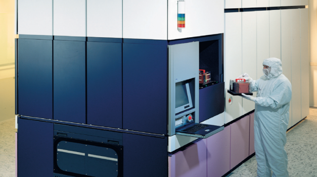 ASML的第一台浸润式光刻机XT 1400i ASML的第一台浸润式光刻机XT 1400i