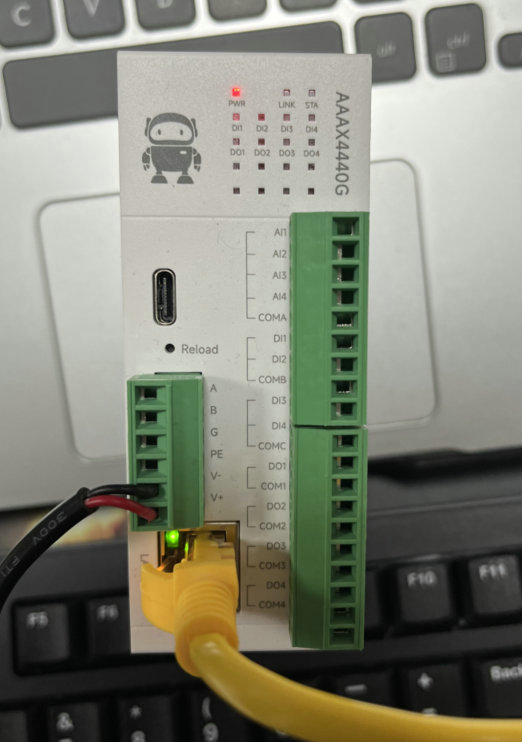 M31系列分布式IO模块与组态王通信效果演示 M31系列分布式IO模块与组态王通信效果演示