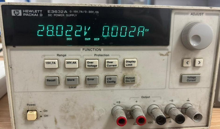 可调电源调到28V 可调电源调到28V